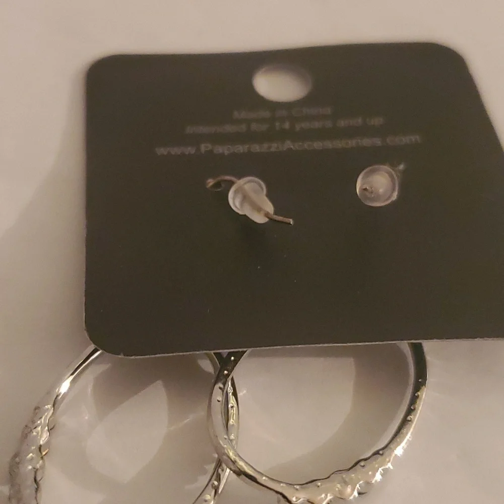 EARRINGS - Picture 4 of 5